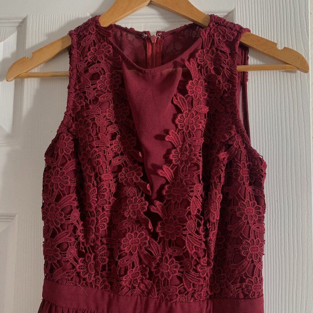 Size 4 Maroon floorlength formal dress - Chi Chi London